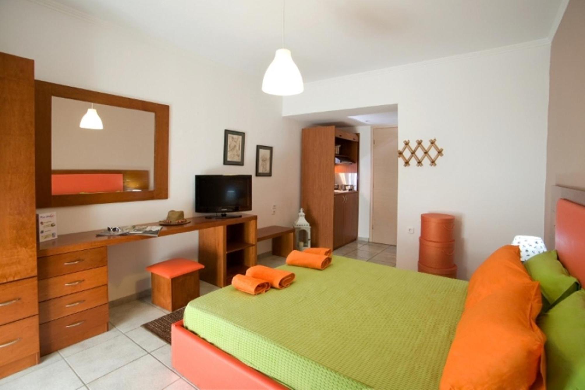 Poros Beach Studios Dış mekan fotoğraf