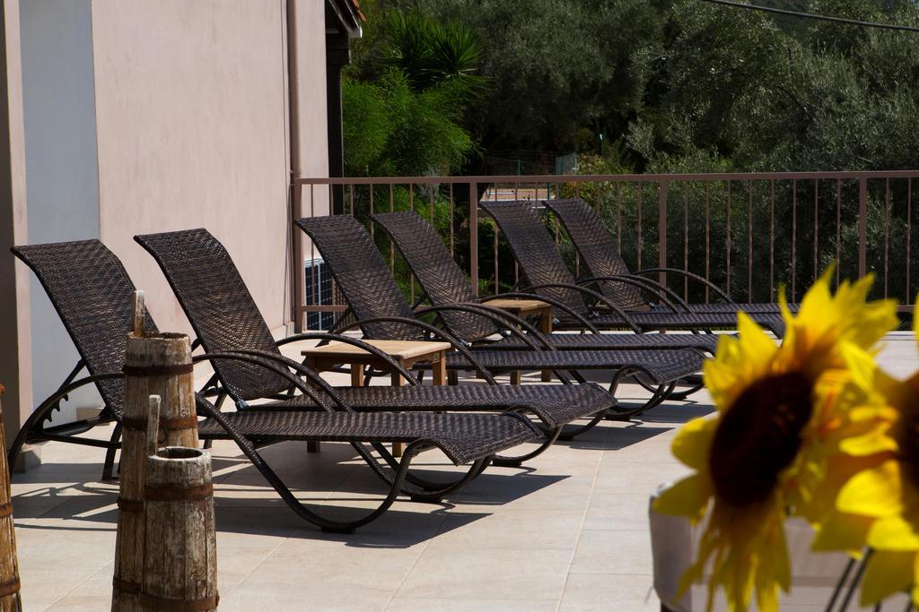 Poros Beach Studios Dış mekan fotoğraf